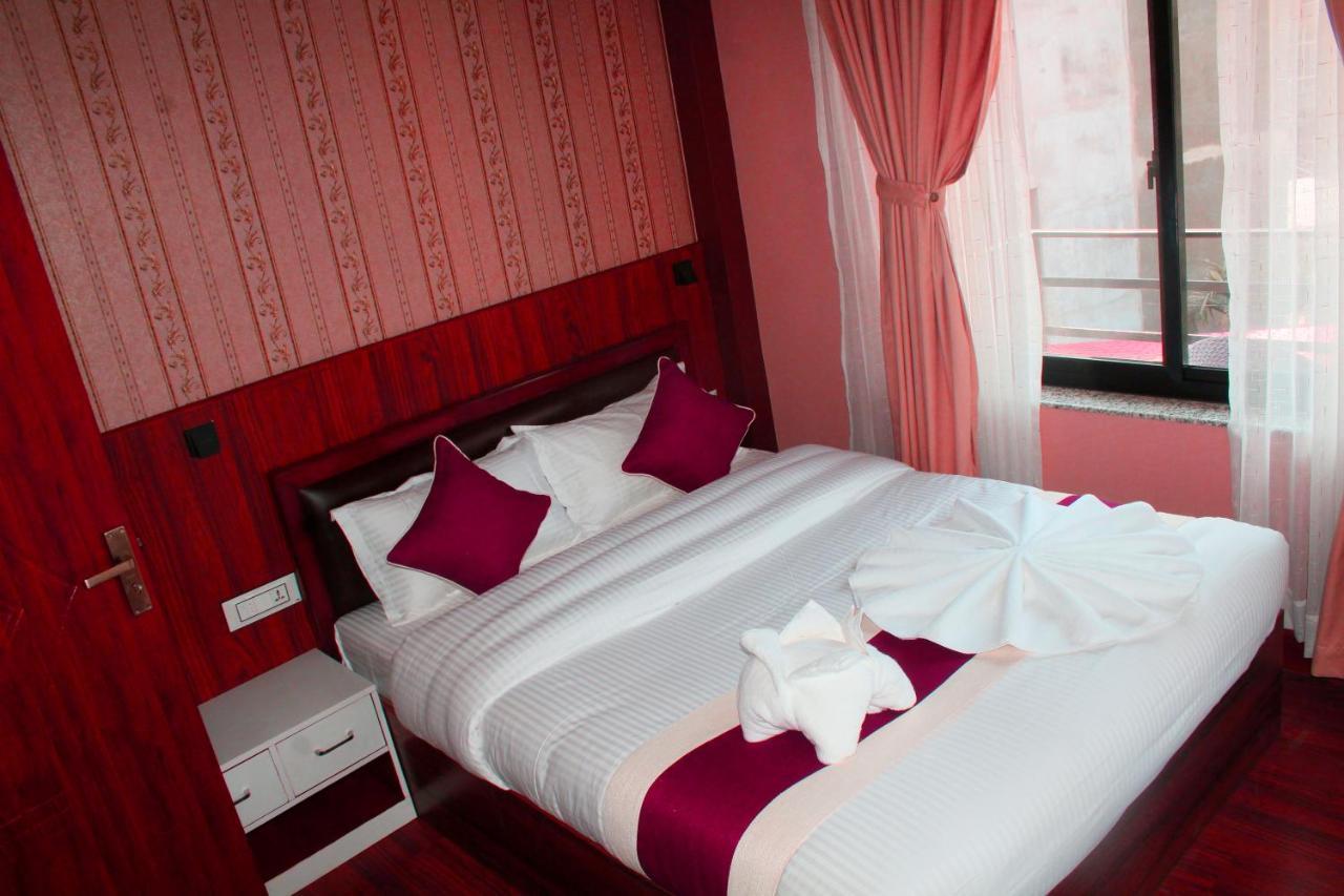 Hotel Family Ties Pvt. Ltd. Katmandou Extérieur photo