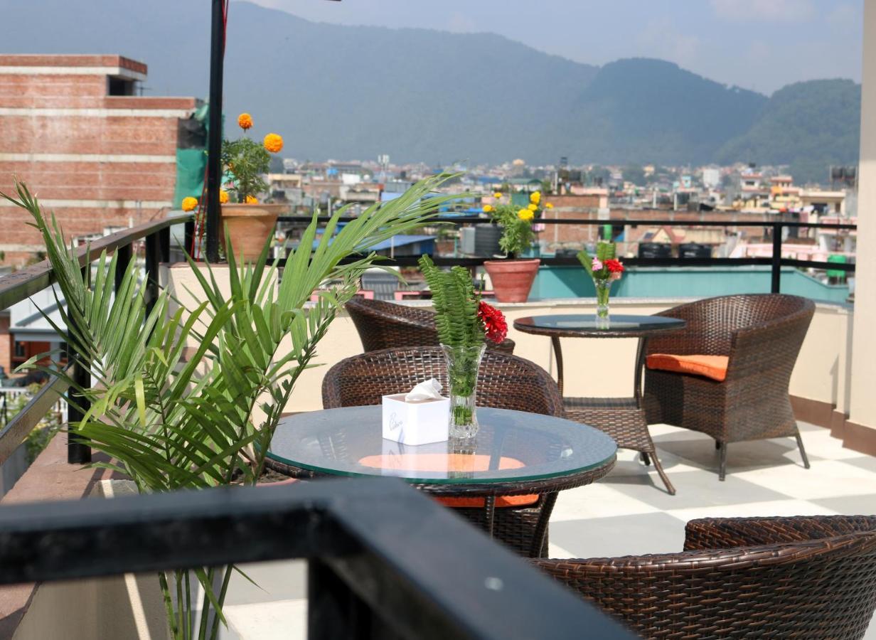 Hotel Family Ties Pvt. Ltd. Katmandou Extérieur photo
