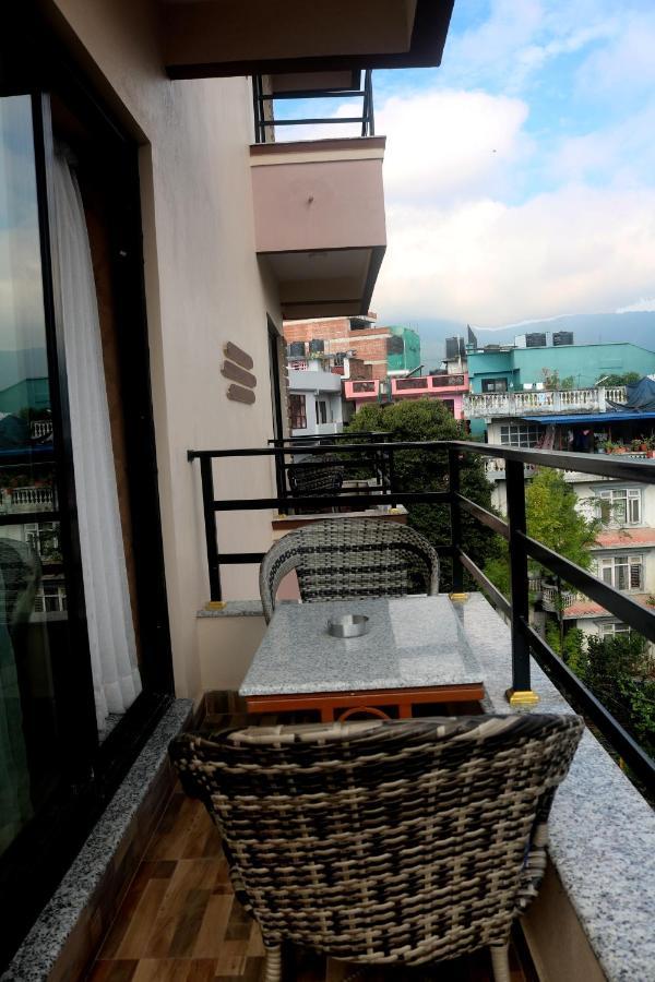 Hotel Family Ties Pvt. Ltd. Katmandou Extérieur photo