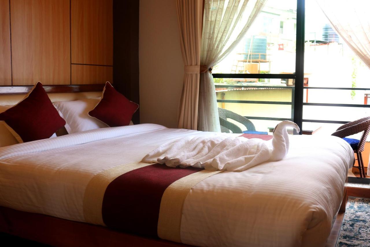 Hotel Family Ties Pvt. Ltd. Katmandou Extérieur photo