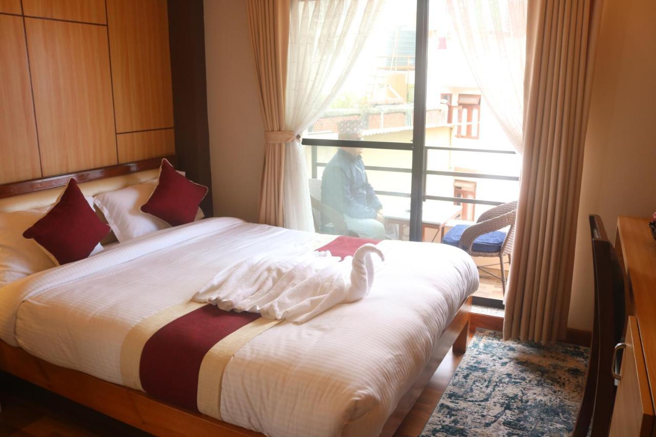 Hotel Family Ties Pvt. Ltd. Katmandou Extérieur photo