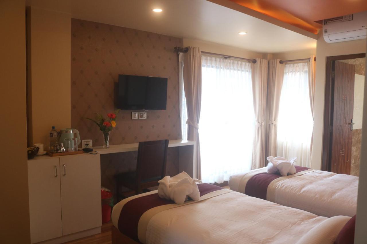 Hotel Family Ties Pvt. Ltd. Katmandou Extérieur photo