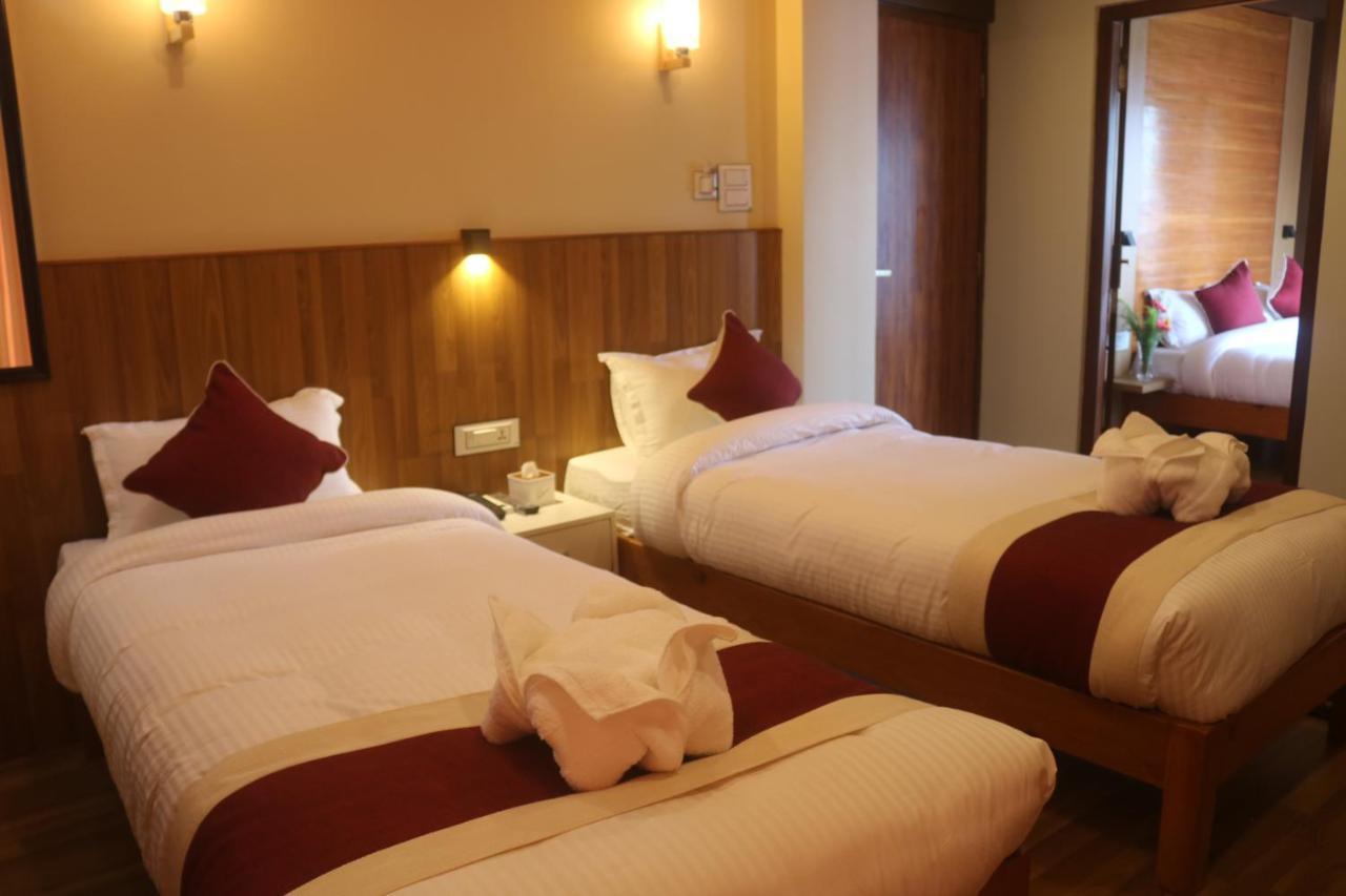 Hotel Family Ties Pvt. Ltd. Katmandou Extérieur photo