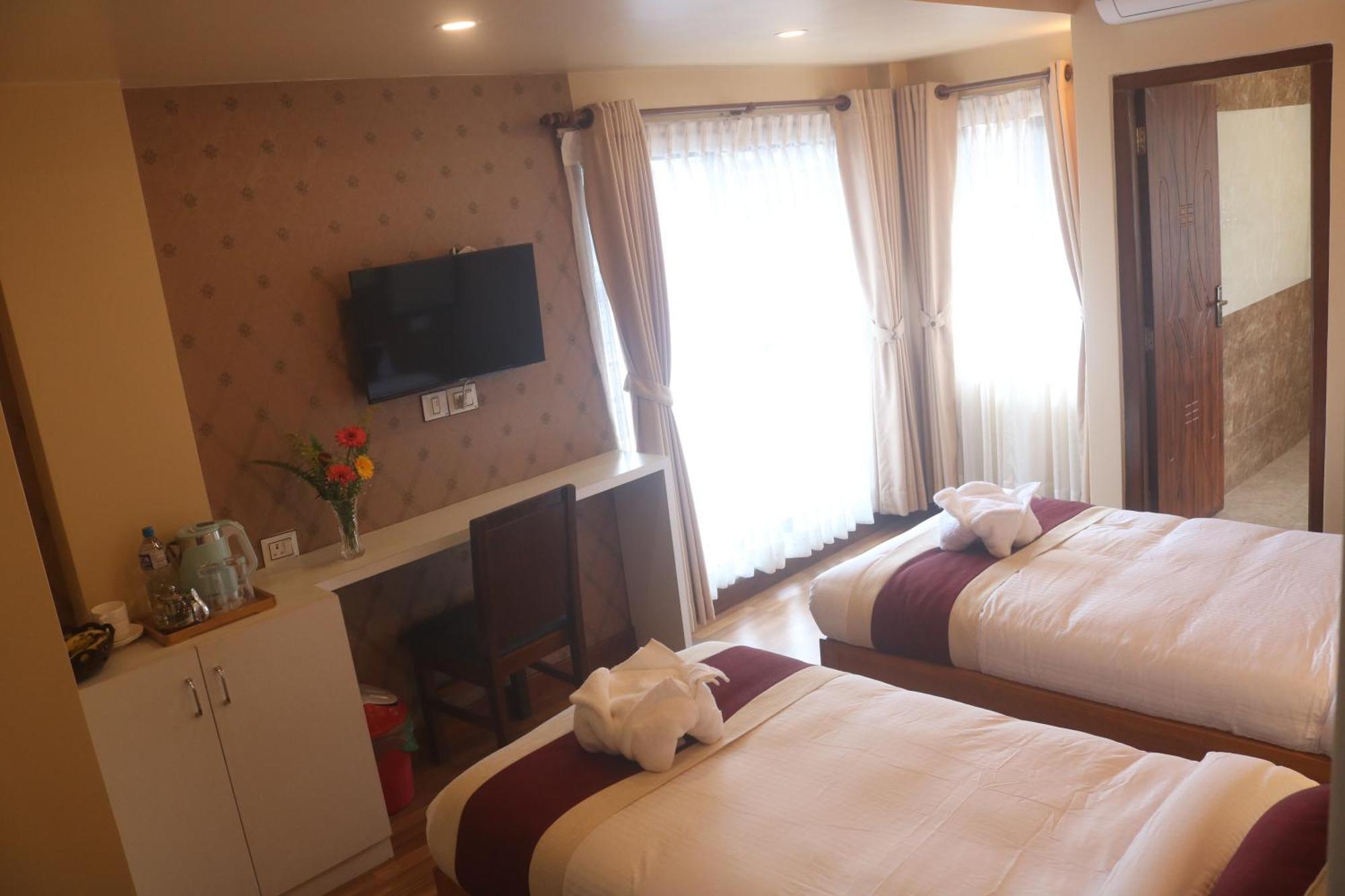 Hotel Family Ties Pvt. Ltd. Katmandou Extérieur photo